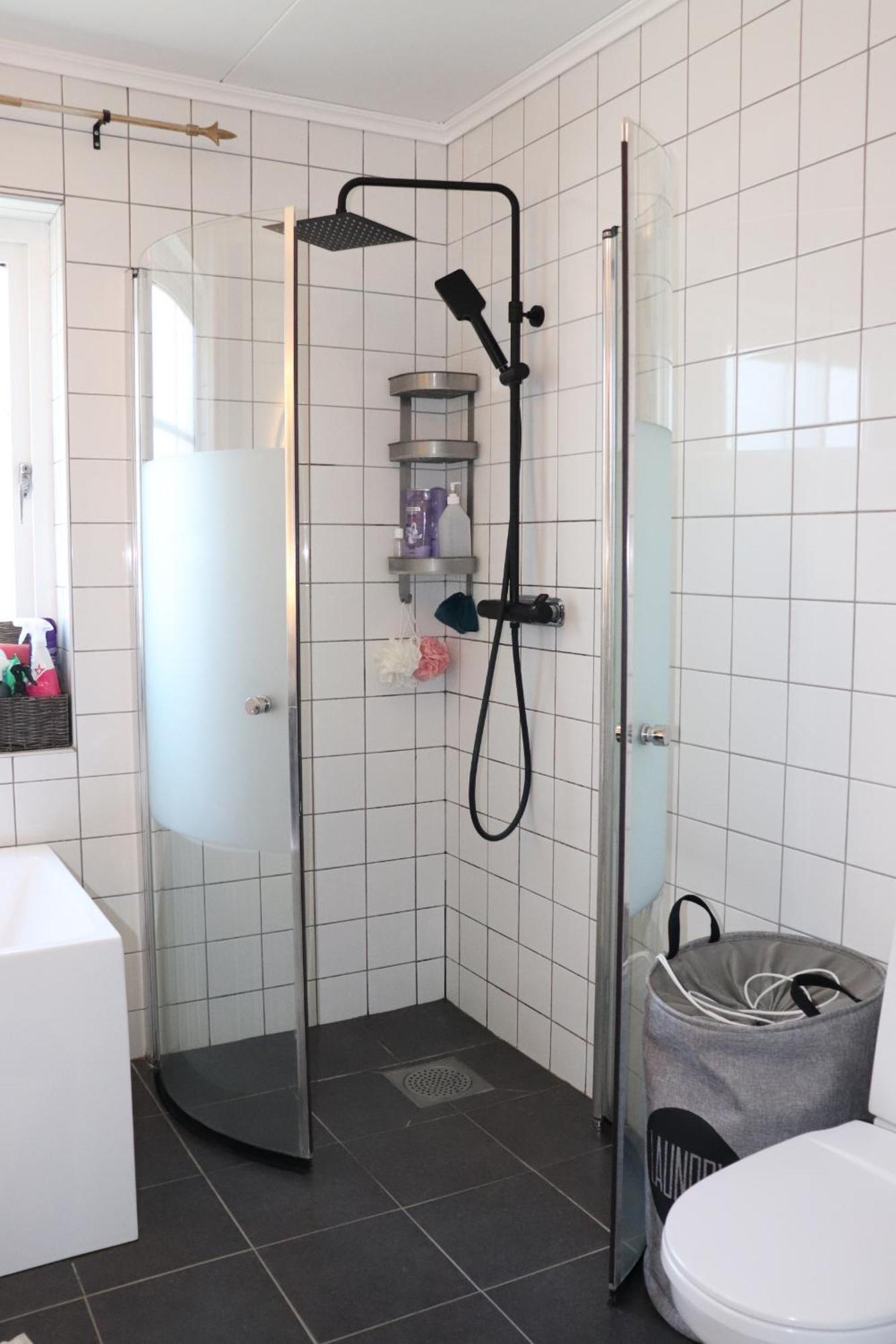 Bla Rummet - Rum Naera Bad Och Centrum - Saengklaeder & Handdukar Ingar Färjestaden Exterior foto